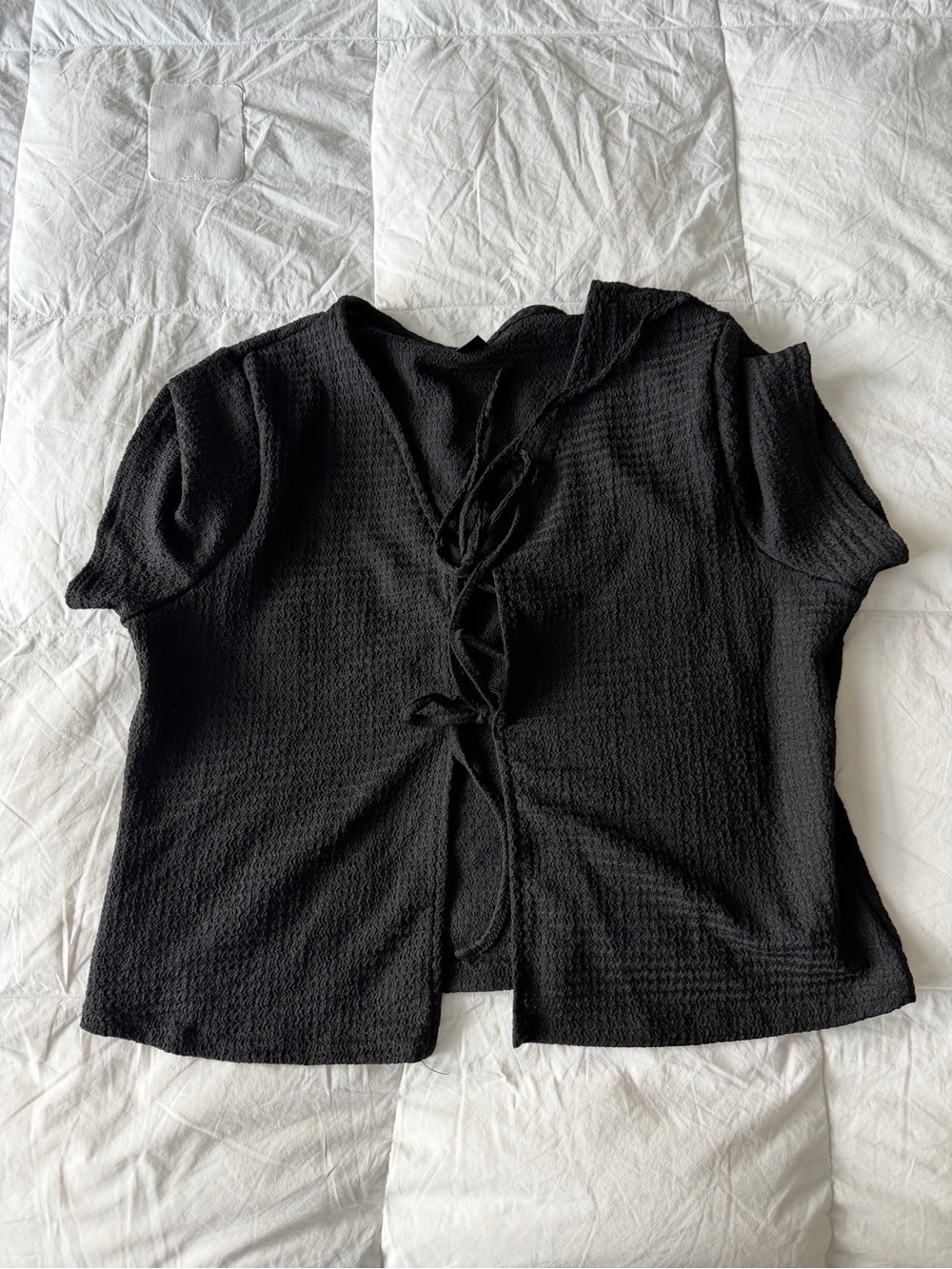 SHEIN Black Short Sleeve Tie-Front Textured Top